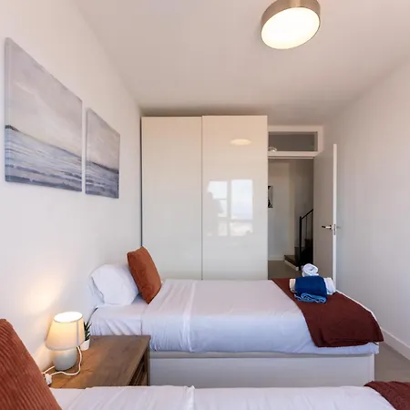 Callao Sunset Apartment, Sea View And Pool Apartment