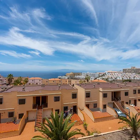 Callao Sunset Apartment, Sea View And Pool Apartment